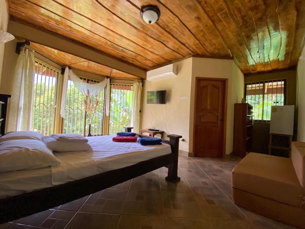 Bahia Ballena Rooms Uvita Exterior photo