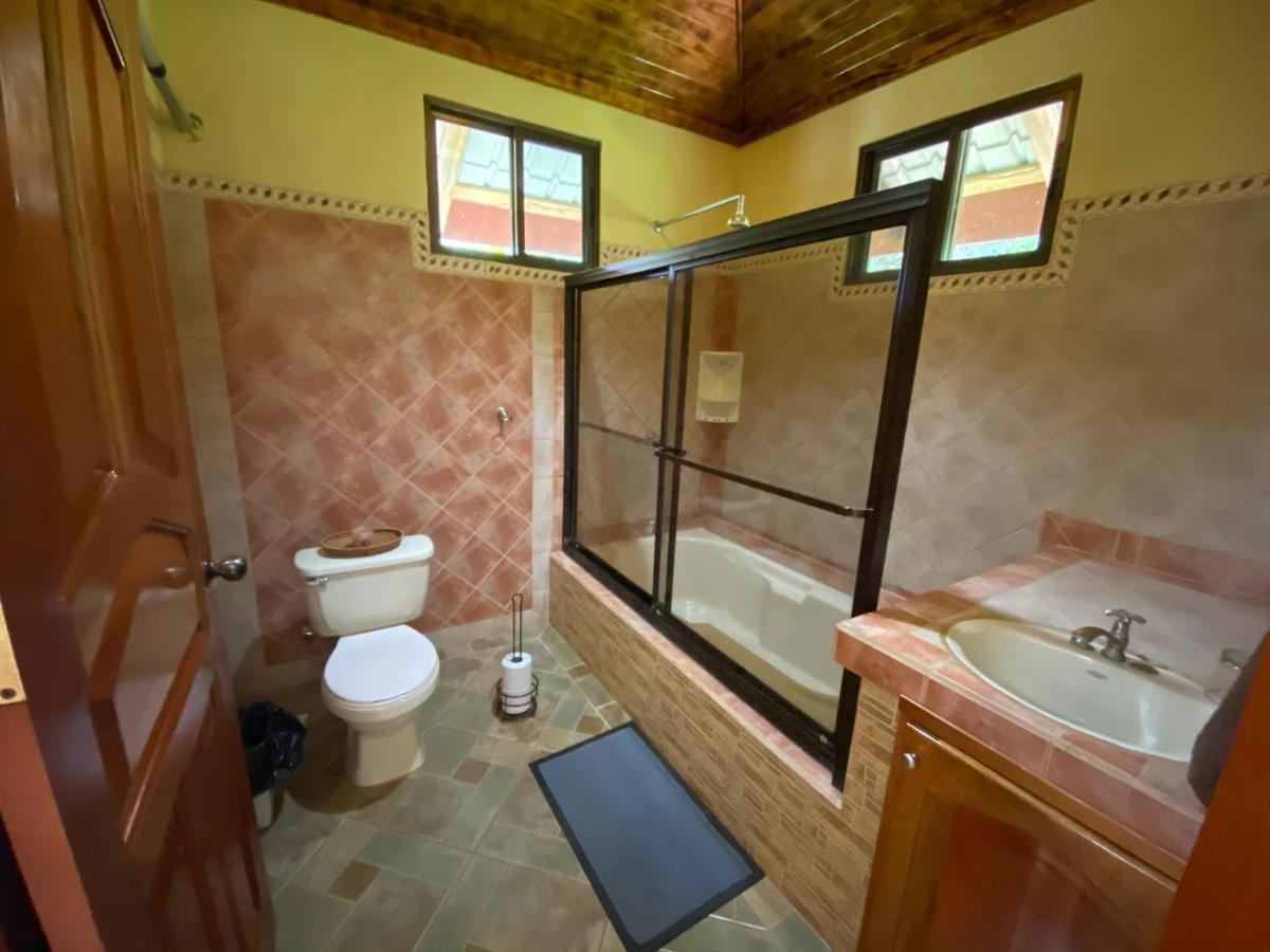 Bahia Ballena Rooms Uvita Exterior photo