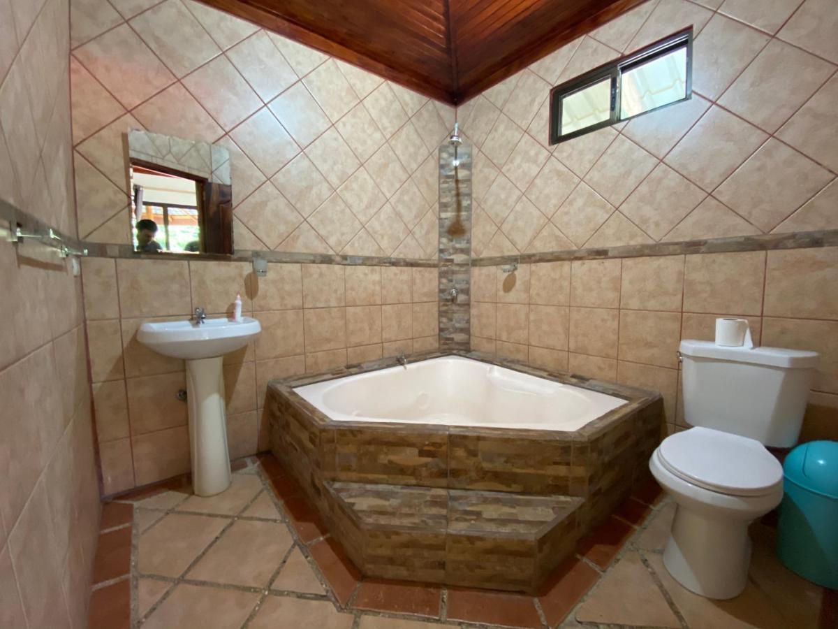 Bahia Ballena Rooms Uvita Exterior photo